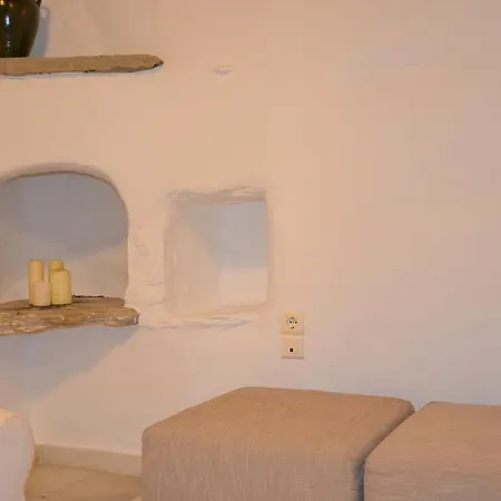 Traditional * Páros